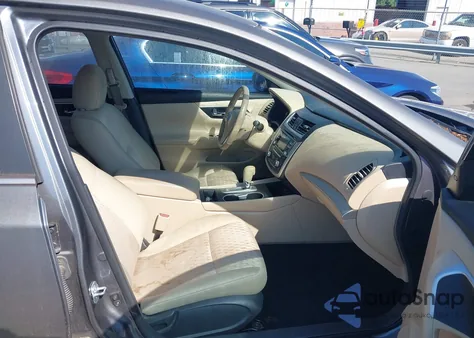 2016 Nissan Altima 2.5 Sv z USA, uszkodzony, nr VIN 1N4AL3AP7GC143342